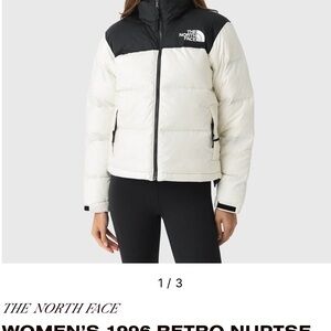 The North Face Women's Puffer Jacket - Black and White